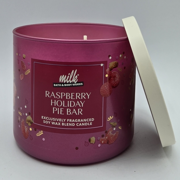 Bath and Body Works Milk Bar Raspberry Holiday Pie Bar Candle - Picture 5 of 5